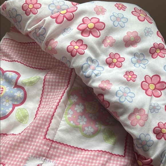 Pink and White Floral Heart Comforter - Picture 10 of 10
